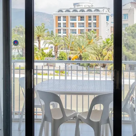 Peaceful Flat Close To Beach In *